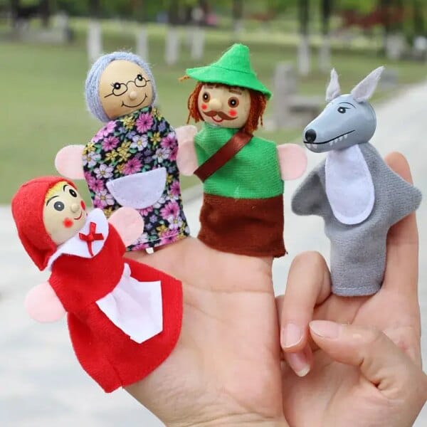 4pcs/Lot Kids Finger Puppets Doll Plush Toys Little Red Riding Hood Wooden Headed Fairy Tale Story Telling Hand Puppets