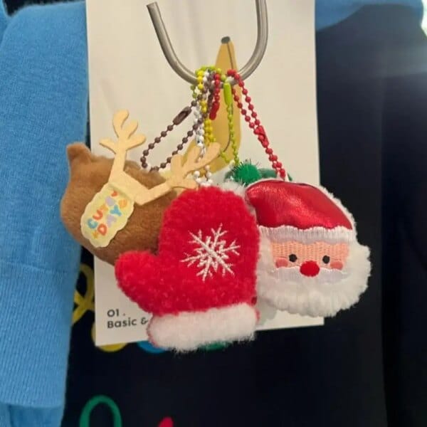 Lovely Stuffed Plush Dolls Christmas Plush Pendant Snowman Elk Cartoon Key Chain Charms Bag Pendant Plush Toy Car Key Pendant