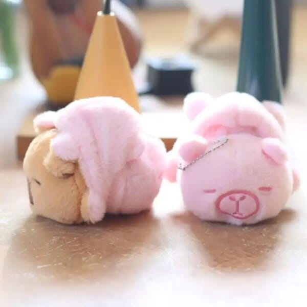 Double-Sided Capybara Plush Toy Keychain Brown&Pink Cartoon Capybara Plush Bag Pendant Flip Kawaii Capybara Plush Keyring